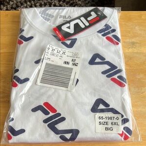 Fila Men's White and Navy Graphic Tee size 6XL